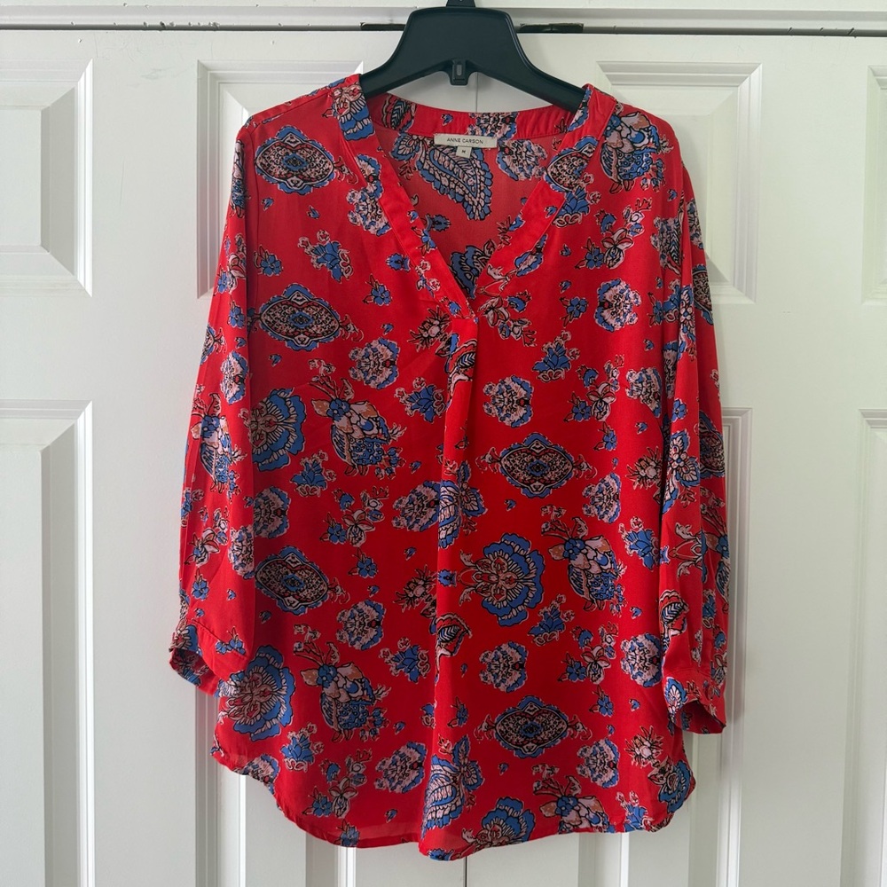 ⭐️ Anne Carson Red Floral Paisley V-Neck Blouse